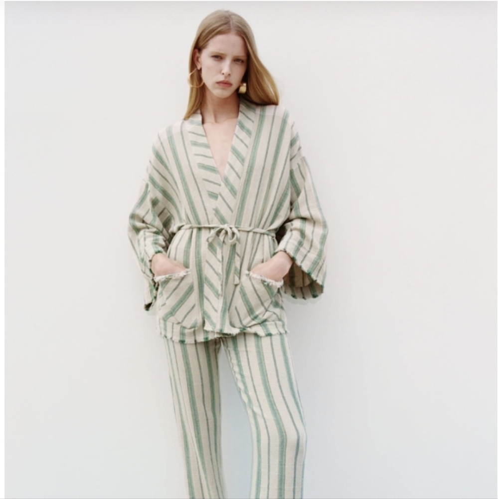 Zara Beth Woven Kimono